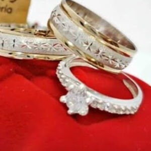 Argollas de matrimonio con anillo de compromiso